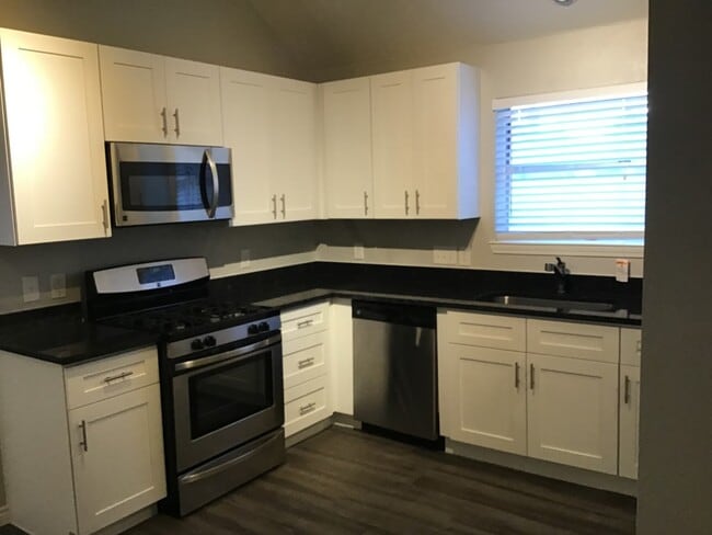 Photo - 5010 Chase Mountain Dr