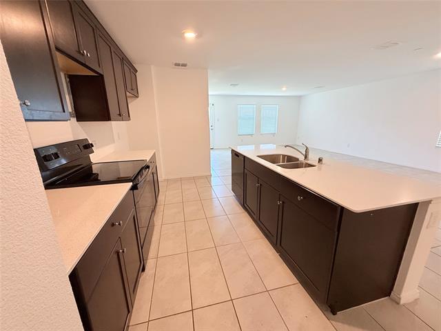 Photo - 127 Lemongrass Dr