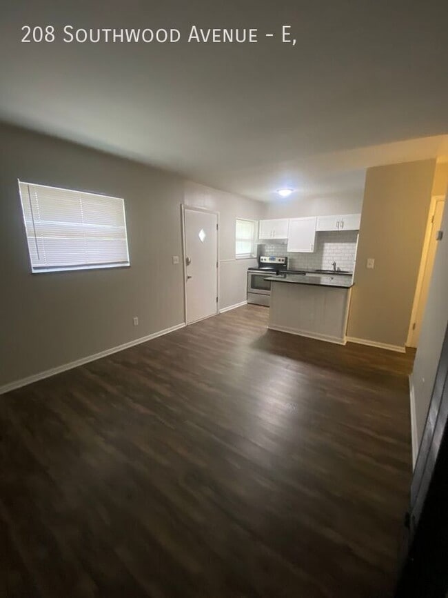 Photo - 208 Southwood Ave Apartamento Unidad E,
