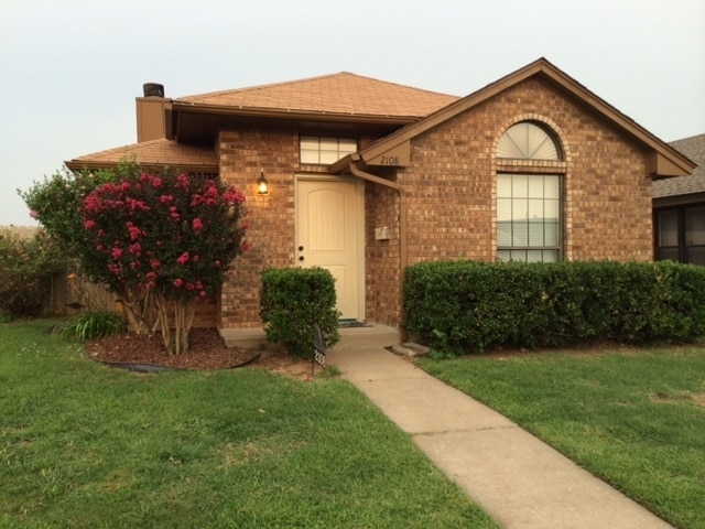 Photo - 2108 Meench Dr House