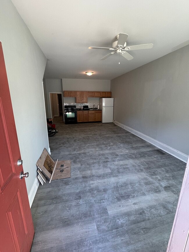 Photo - 35 E High St Unidad #1 Lower