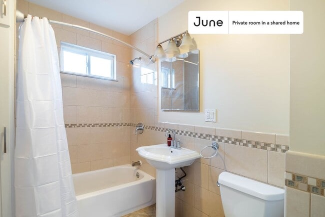 Photo - Room in Shared 7 bed/2 bath home Unidad E