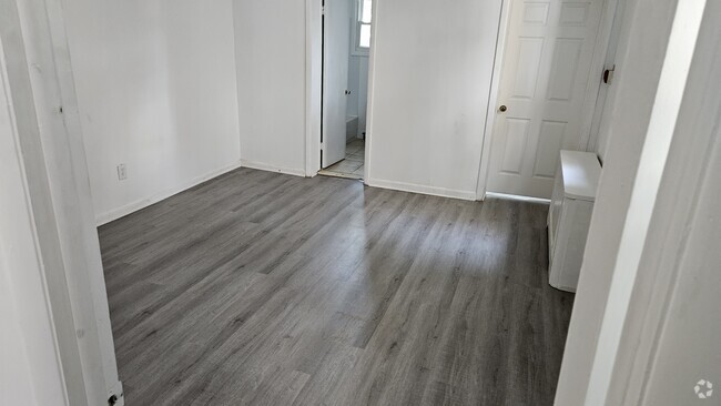 Building Photo - 2632 Poplar Street Rental