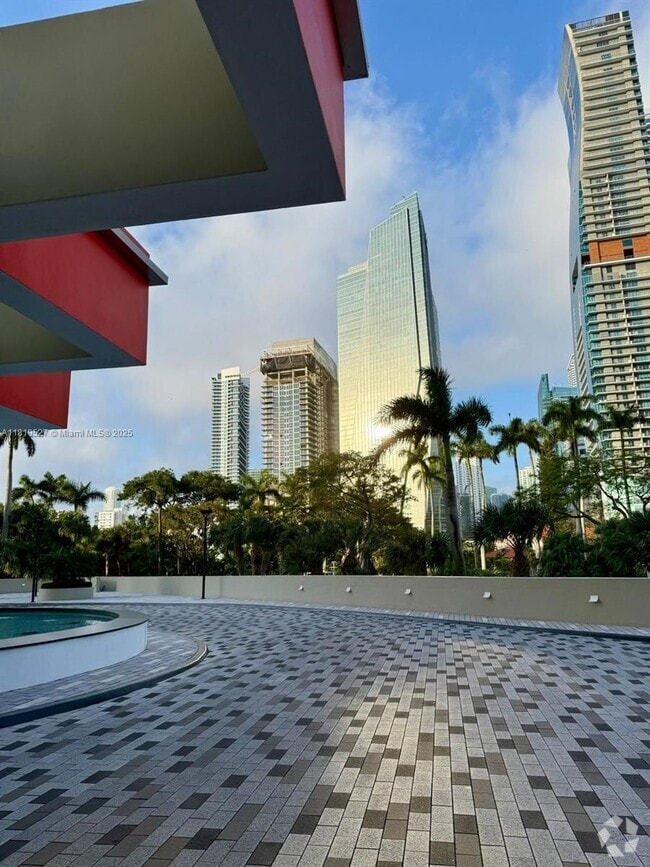 Building Photo - 1581 Brickell Ave Unit 1807 Rental