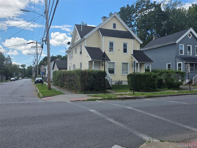344 Mansion St