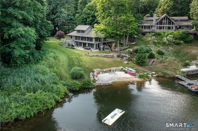 Building Photo - 8 Cedar Point Dr