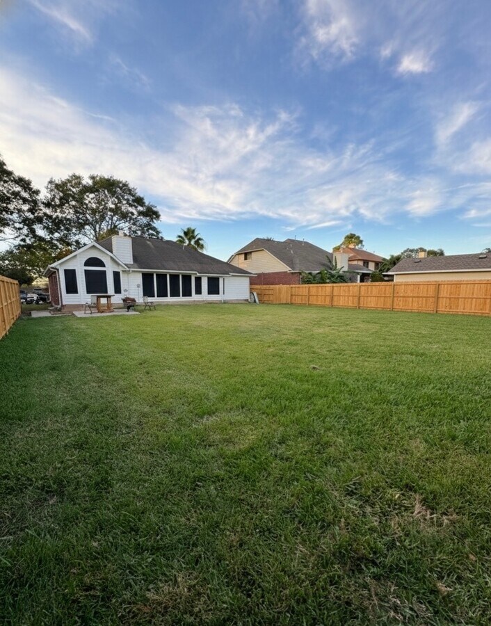 Photo - 3615 Somerton Dr