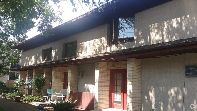 Building Photo - 210 N Blair St Unit 2 Rental