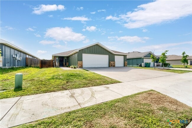 Photo - 742 Freedom Cir