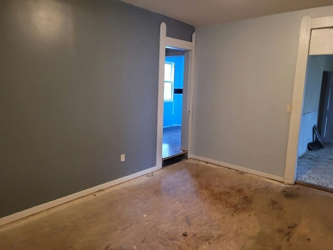 244 S Mann Ave