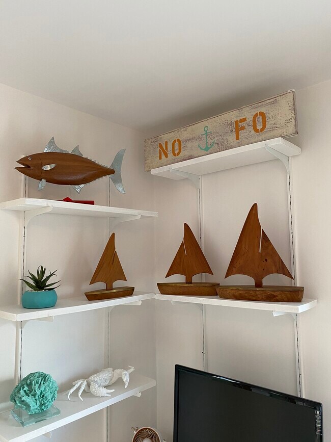 Photo - 930 Sound Shore Rd