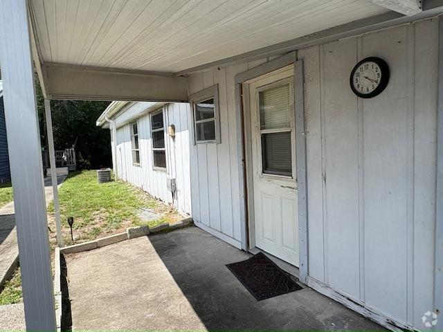 Building Photo - 2147 E Camp N Comfort Ln Rental