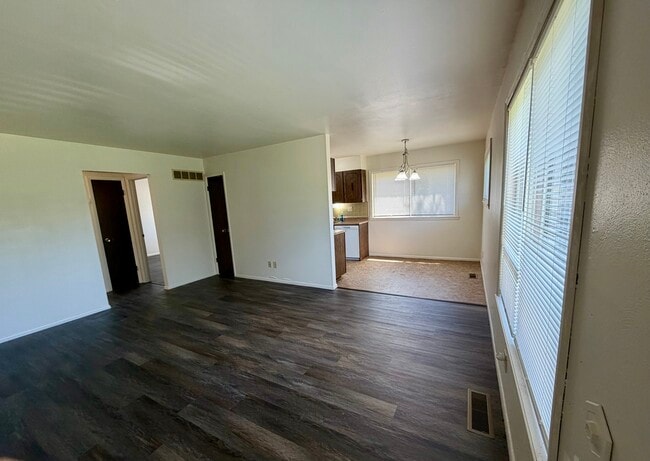 Photo - 1025 Shackelford Rd
