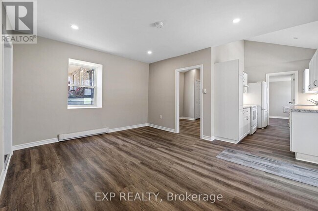 Photo - 44 W Front St Unité A