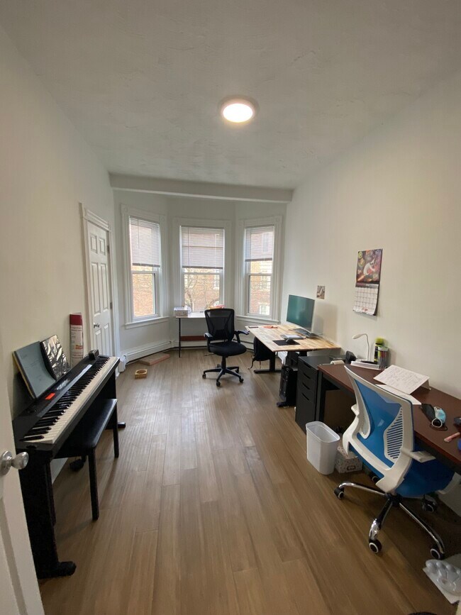 Photo - 254 Windsor St