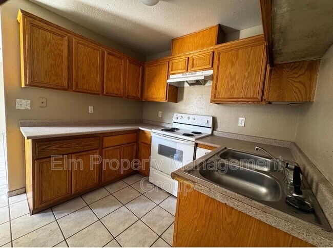 Photo - 8 Britz Cir