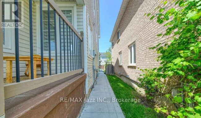 Photo - 1350 Aldergrove Dr Unit Lower