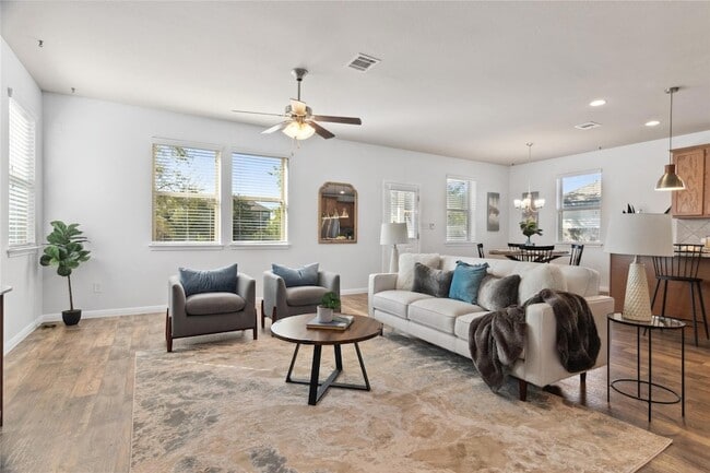 Photo - 208 Callahan Ln