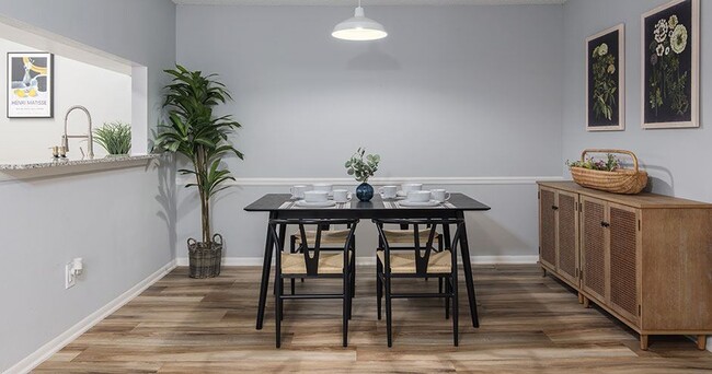 Photo - Victoria at Orange Park