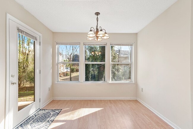 Building Photo - Location, Location, Location!