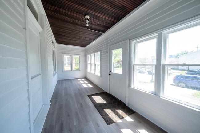 Photo - 1611 Carroll Ave