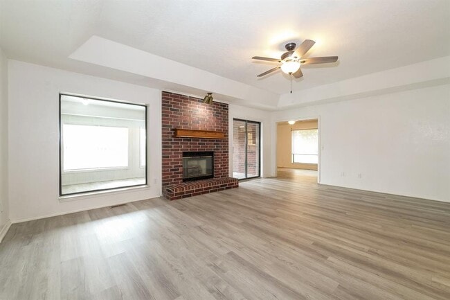 Photo - 305 Grand Fork Rd