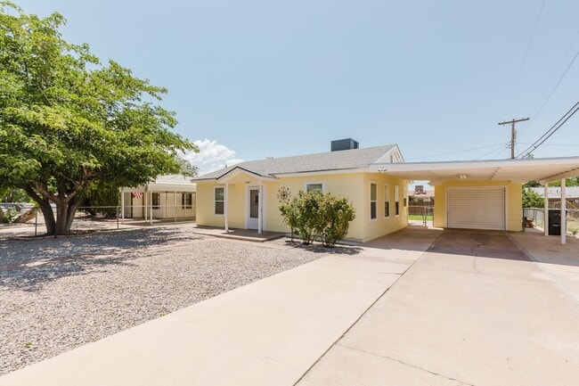 Adorable 2 bedroom 1 bath House - Adorable 2 bedroom 1 bath House