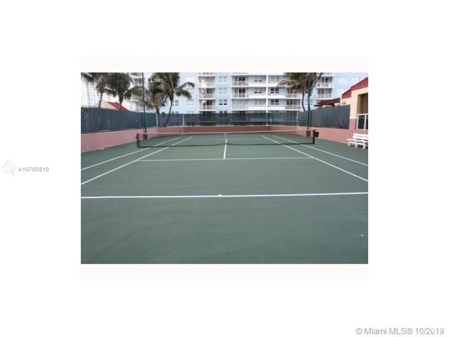 Building Photo - 1155 Brickell Bay Dr Unit 810 Rental