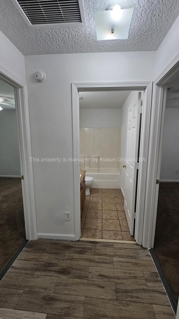 Photo - 9453 Thorn Glen Rd