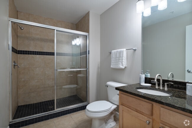 2BR, 2BA - 1,045-1,565SF - Primary Bathroom