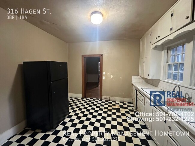 Photo - 316 Hagen St