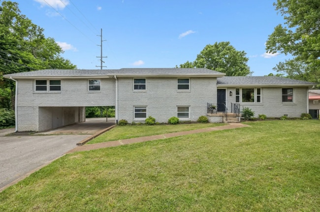 Photo - 6528 Premier Dr House