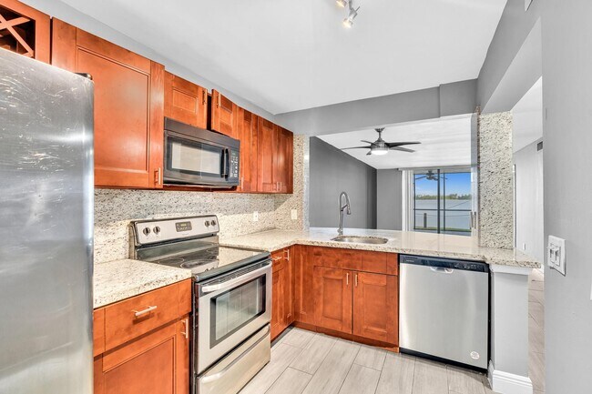 Photo - 109 Lake Emerald Dr
