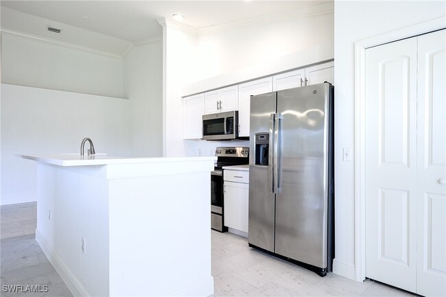 Building Photo - 20021 Barletta Ln Unit 2225