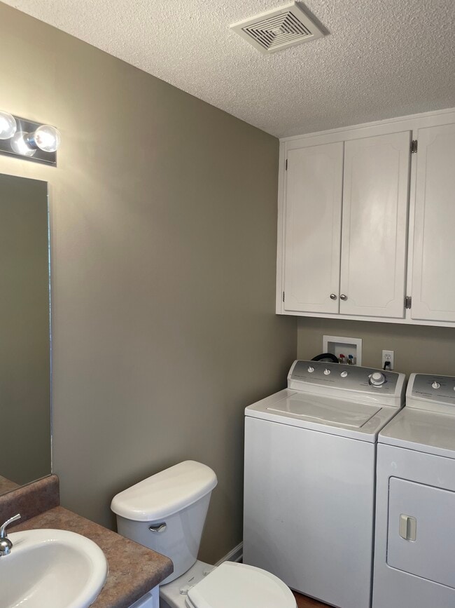 Photo - 231 Wakefield Way