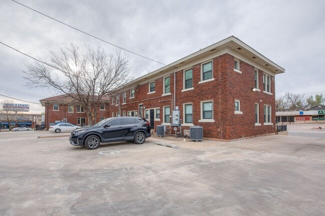 Photo - Welcome to this charmingly updated 2 Bedroom 1 Bathroom Bungalow Located in the Historic Jefferso...