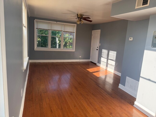 Photo - 101 Galveston Pl SW Unit 4