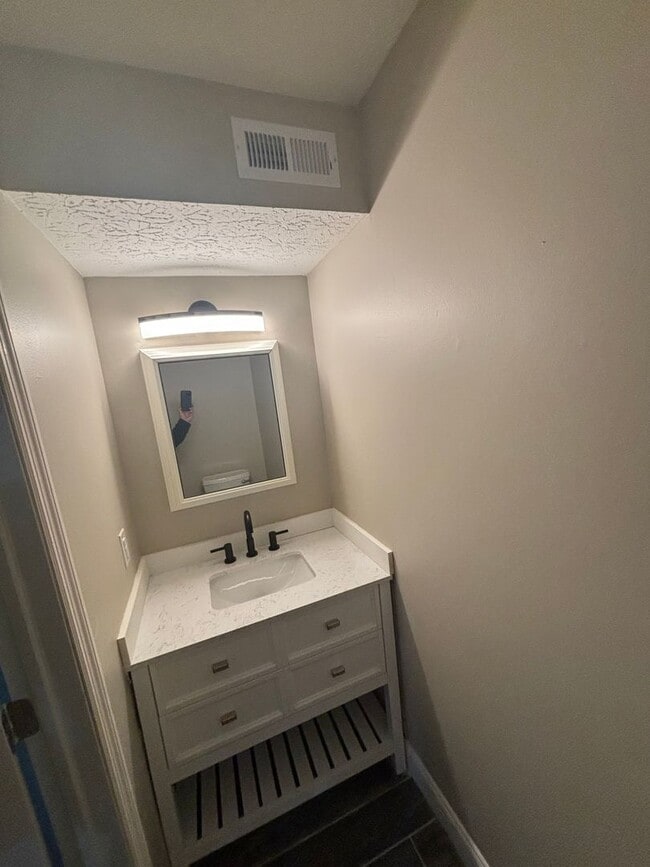 Photo - 3228 Summerhill Ln