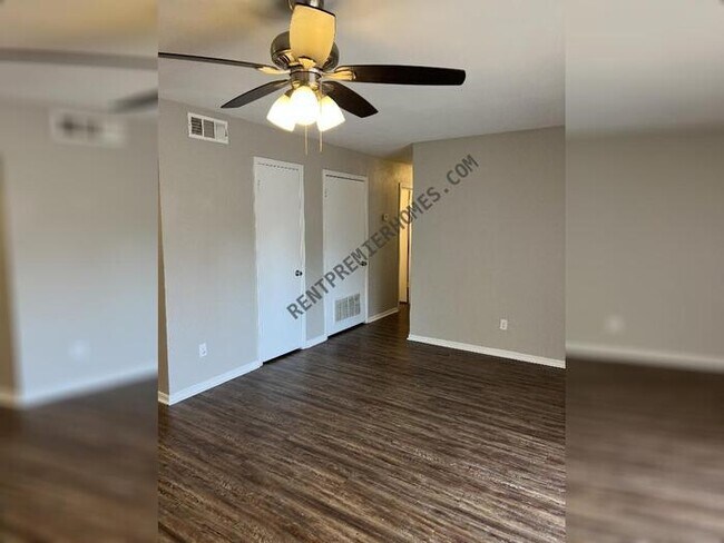 Photo - 301 NW 81st St