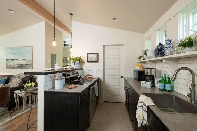 Photo - 522 W College St Unidad ID1292390P