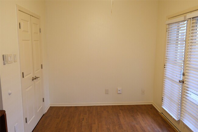 Photo - 2001 Bering Dr Unit 2F