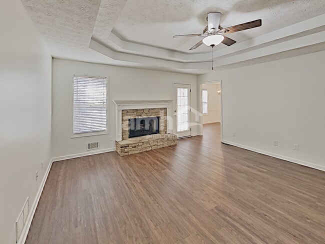 704 Newcastle Ct