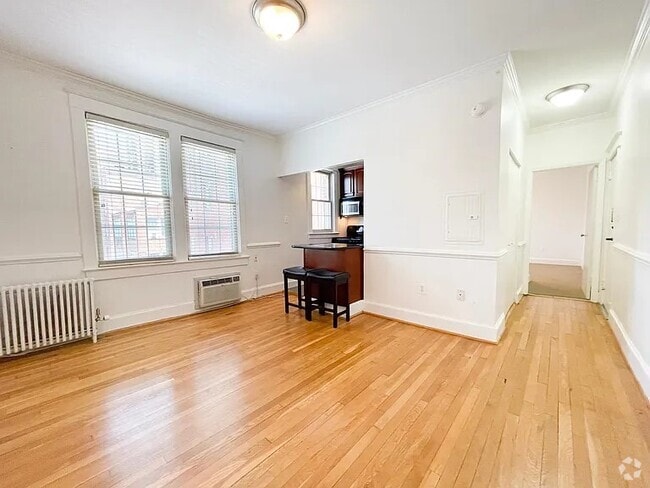 Building Photo - 3026 Wisconsin Ave Rental