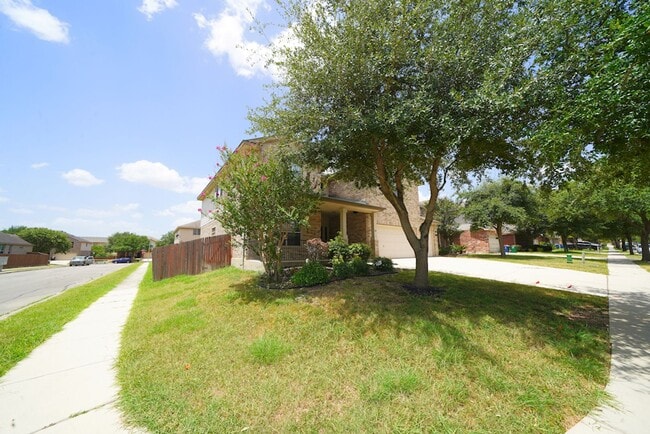 Photo - Spacious Home in Cibolo with 3 Car Garage! Realor Commission: $750
