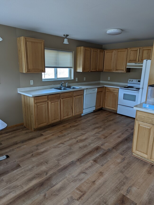 Building Photo - 615 Center Point Ct NW Rental