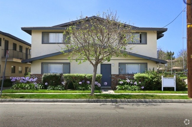 Building Photo - Huntington Reef Rental