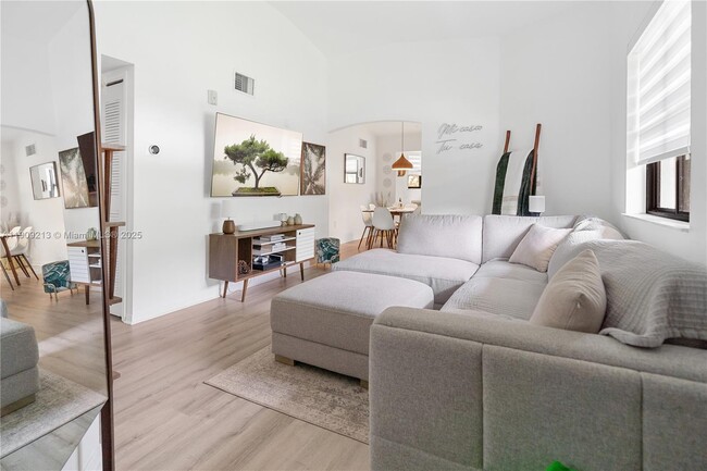 Building Photo - 22731 SW 88th Pl Unit 206