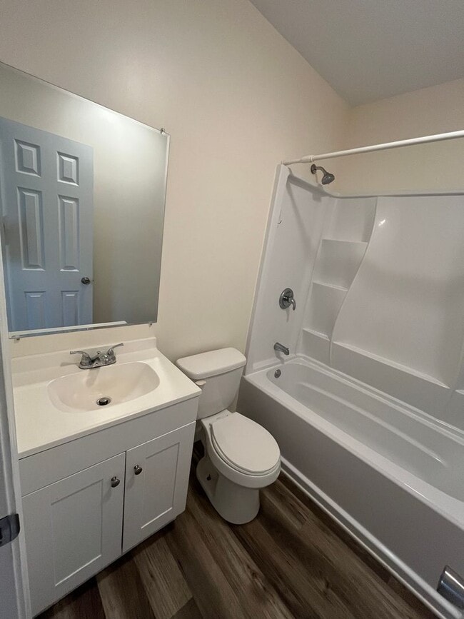 Photo - 825 S Broad St Unit Apt D