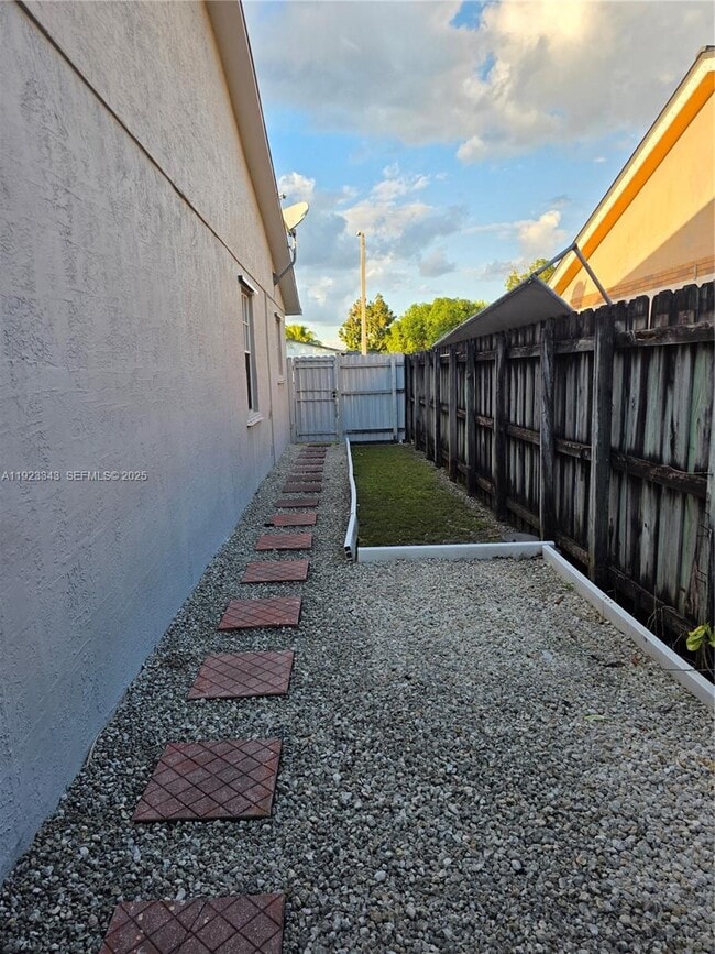 Photo - 11822 SW 202nd St Unit 1