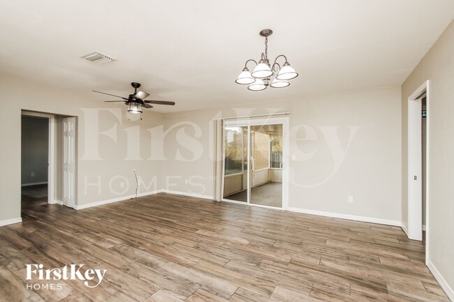 Photo - 1327 Valencia St SE
